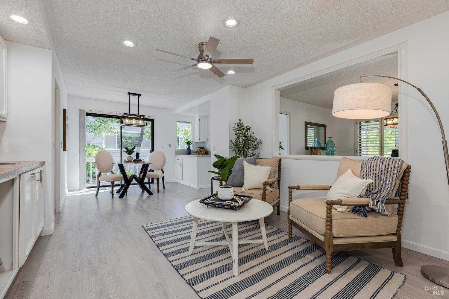 Santa Rosa, CA 95409,363 Twin Lakes DR