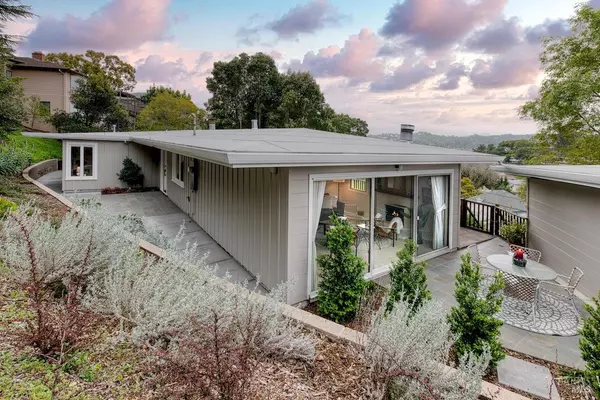 22 Broadview DR, San Rafael, CA 94901