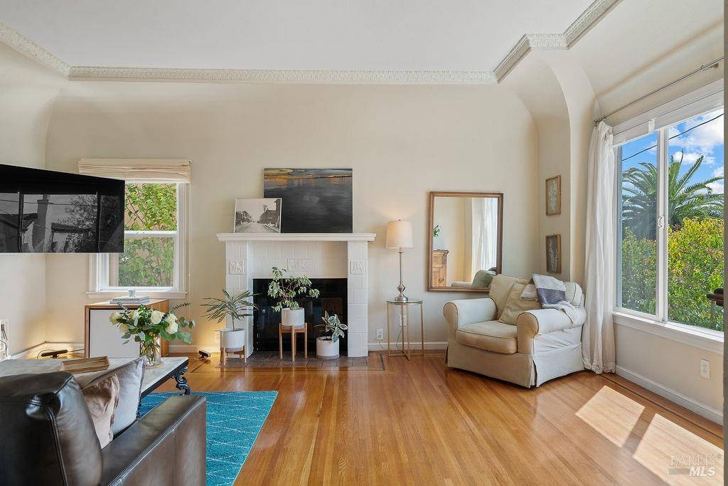 Vallejo, CA 94590,30 Buena Vista AVE