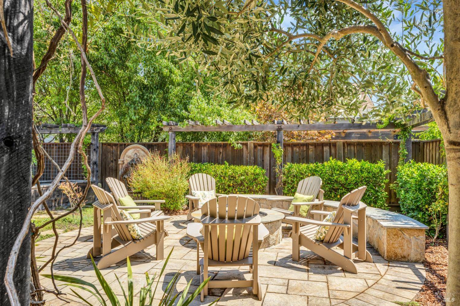 218 Saffron CT, Napa, CA 94559