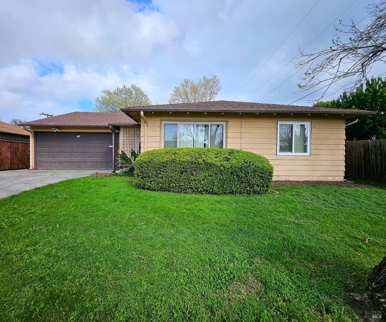 Vallejo, CA 94591,416 Vervais AVE