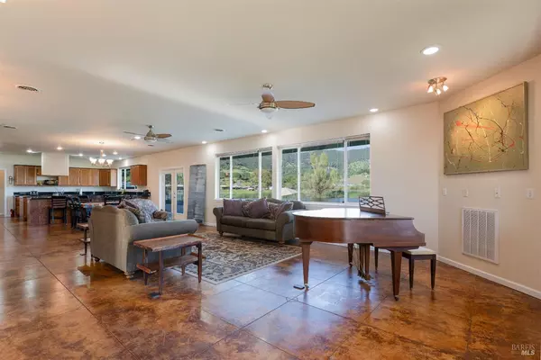 Upper Lake, CA 95485,2260 Lakeshore BLVD