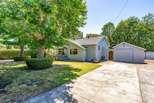 1011 Link LN, Santa Rosa, CA 95401