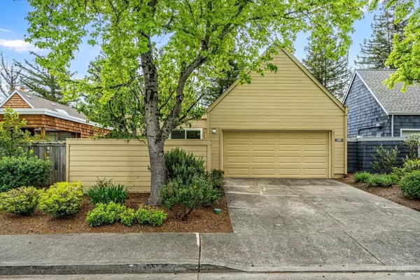 209 Avenida Barbera DR, Sonoma, CA 95476