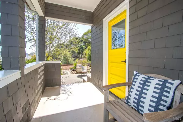 12 Juniper CT, Fairfax, CA 94930