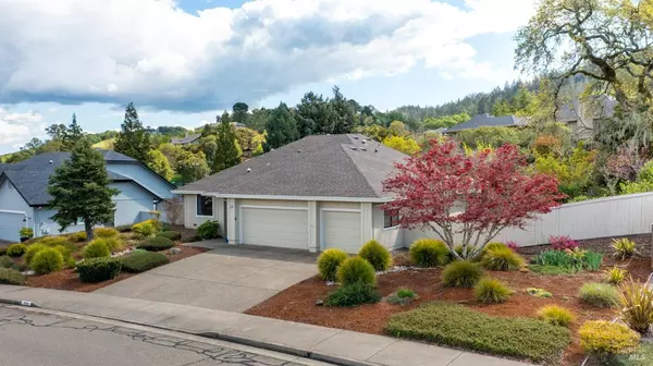 7840 Oakmont DR, Santa Rosa, CA 95409