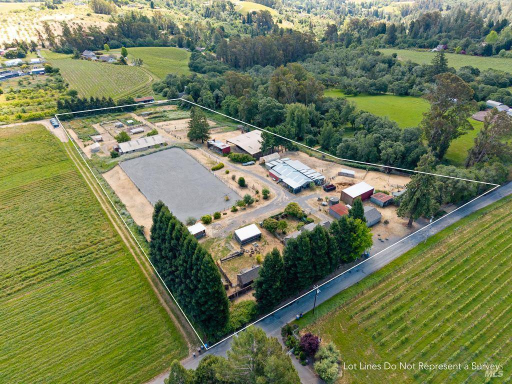 2951 Thorn RD, Sebastopol, CA 95472
