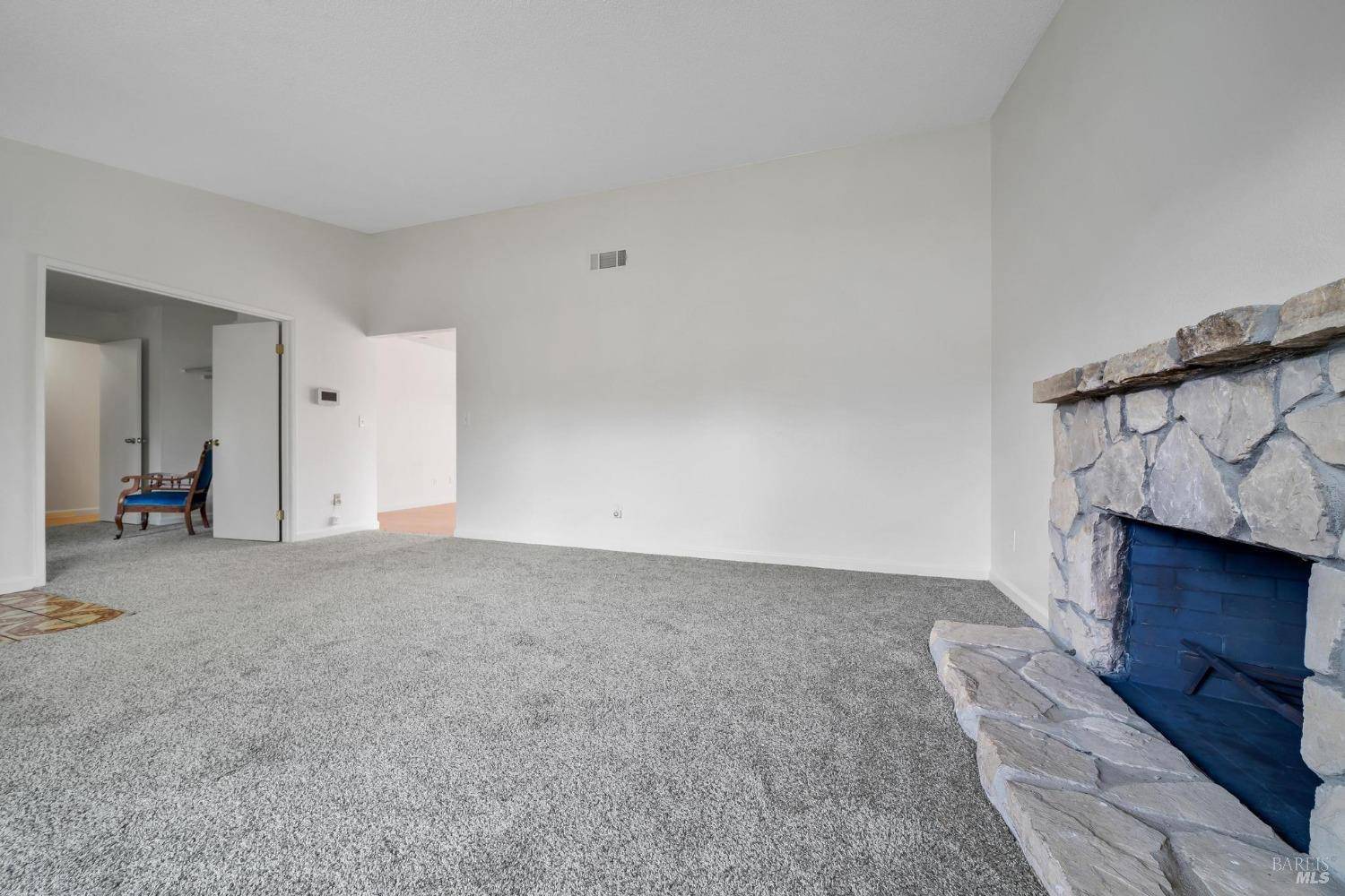 Vallejo, CA 94591,170 WREN CT