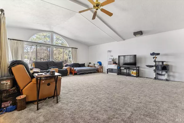 Clearlake, CA 95422,16223 33rd AVE