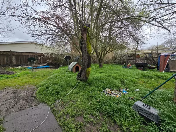 Willits, CA 95490,487 E Valley ST