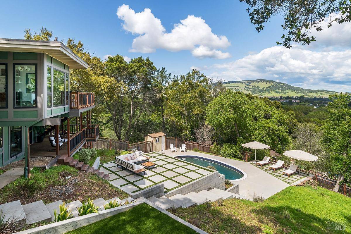 Novato, CA 94947,194 Maestro RD