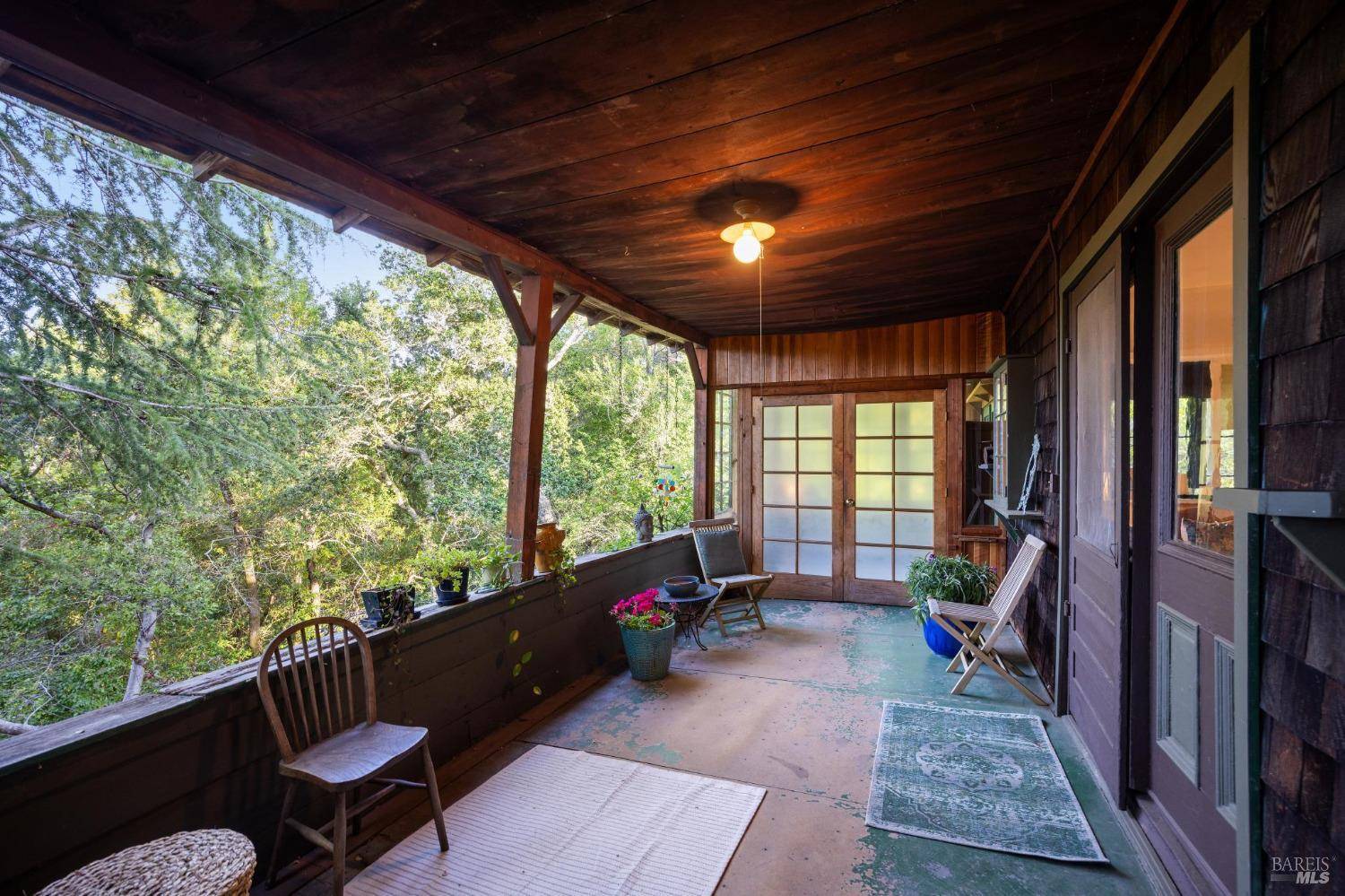 Larkspur, CA 94939,7 Walnut AVE