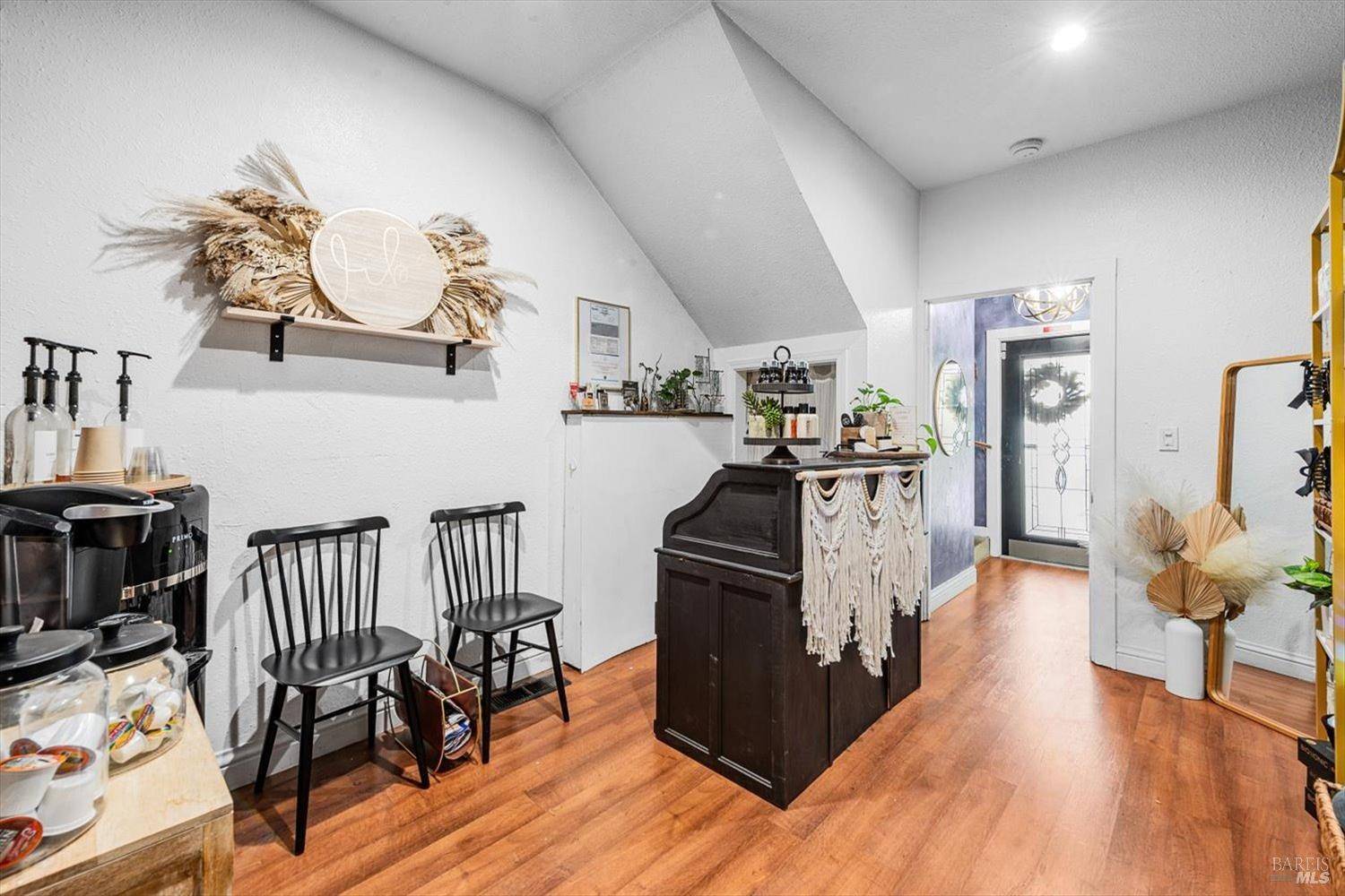 Vacaville, CA 95688,350 Cernon ST
