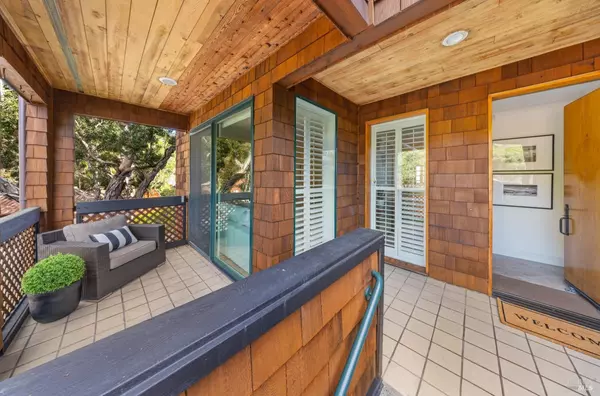 Tiburon, CA 94920,403 Paradise DR