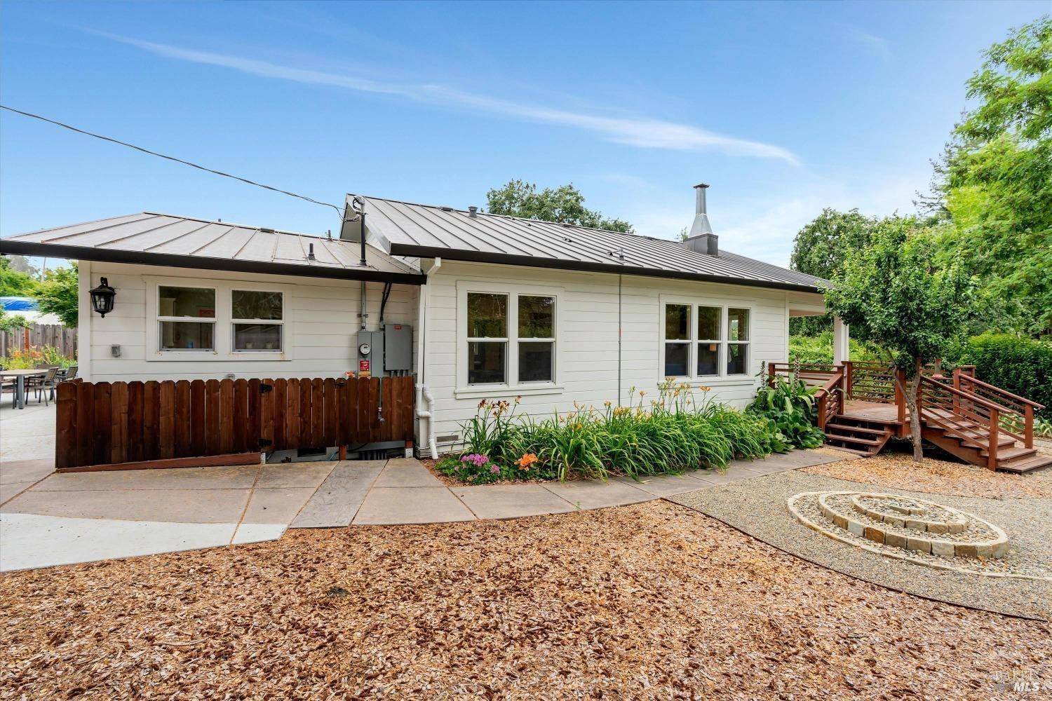 Graton, CA 95444,203 Donald ST