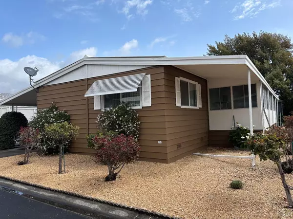 Santa Rosa, CA 95403,90 Estrella DR