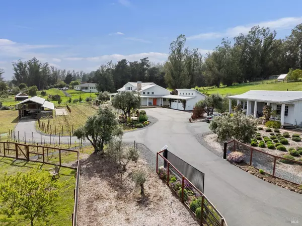 Cotati, CA 94931,9123 Red Hill CT