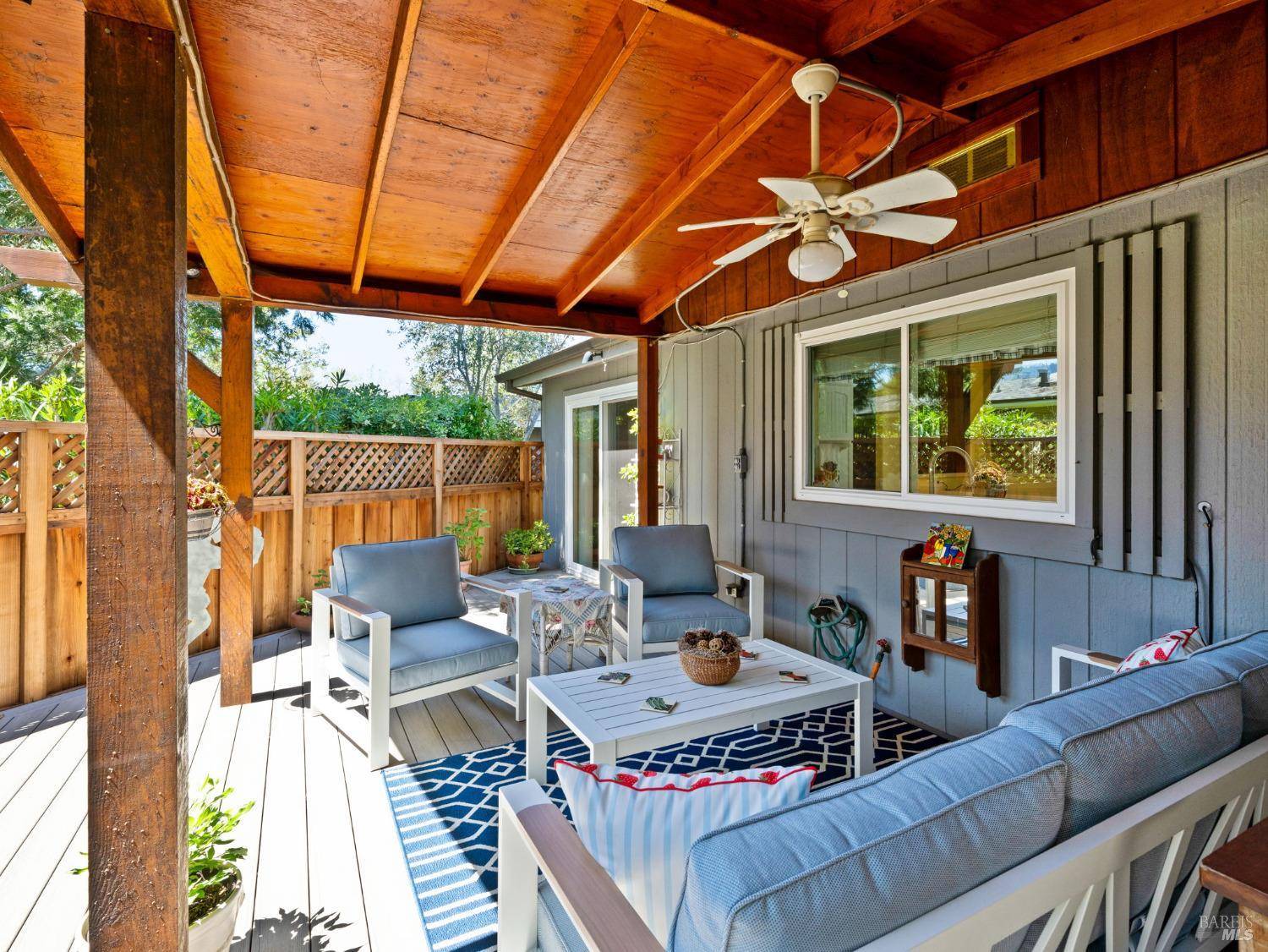 St. Helena, CA 94574,2 La Canada CT