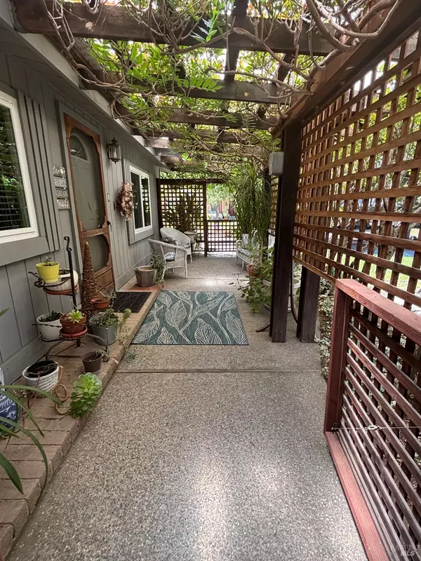 St. Helena, CA 94574,2 La Canada CT