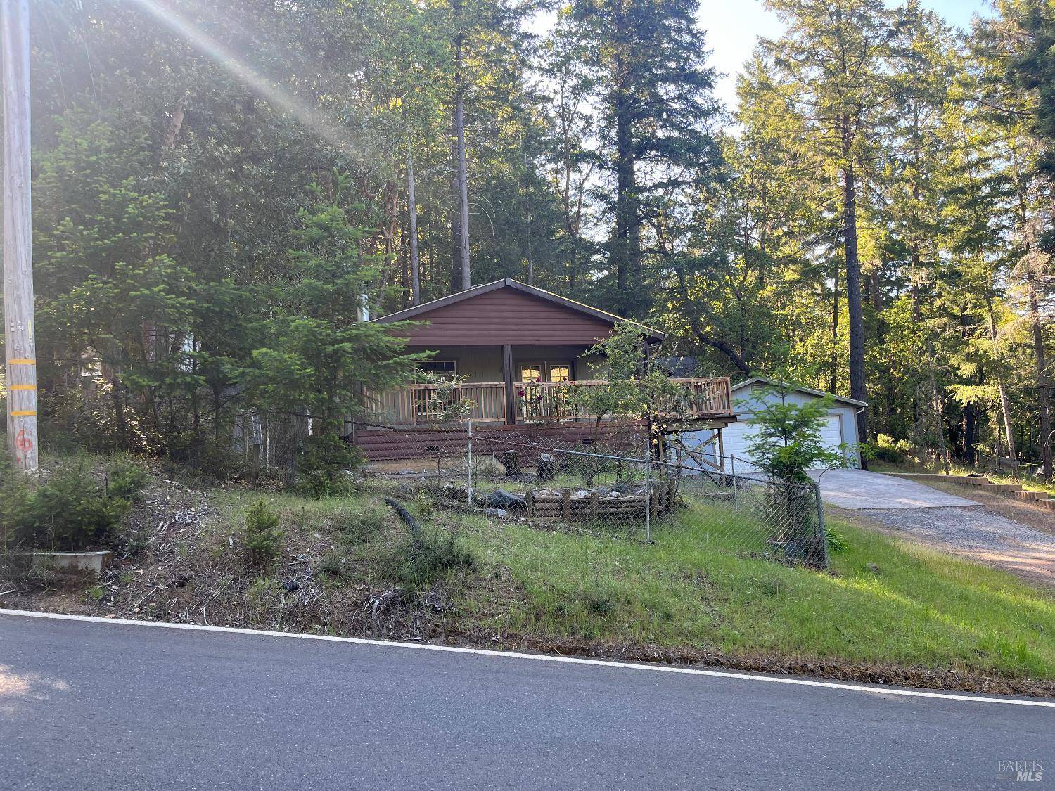 2032 Goose RD, Willits, CA 95490