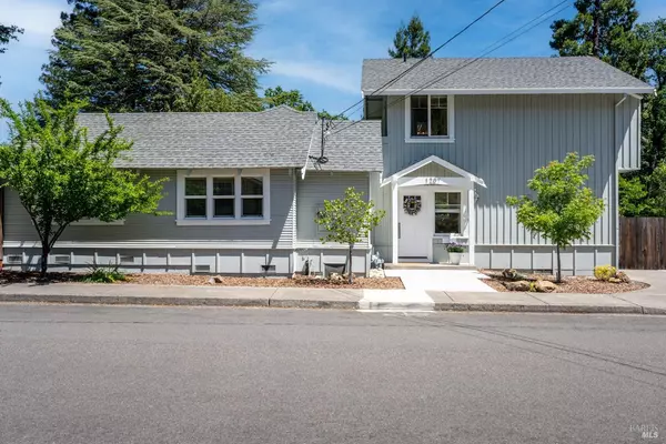 1207 W Clay ST, Ukiah, CA 95482