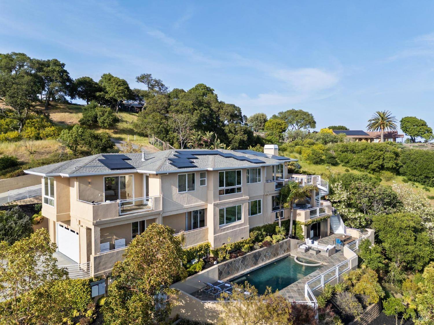 75 Inverness DR, San Rafael, CA 94901
