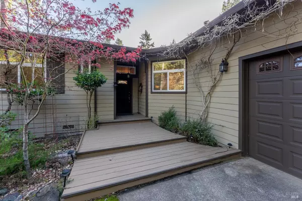 Willits, CA 95490,27040 Ridge RD