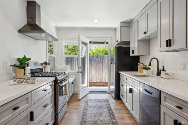 18410 3rd AVE, Sonoma, CA 95476