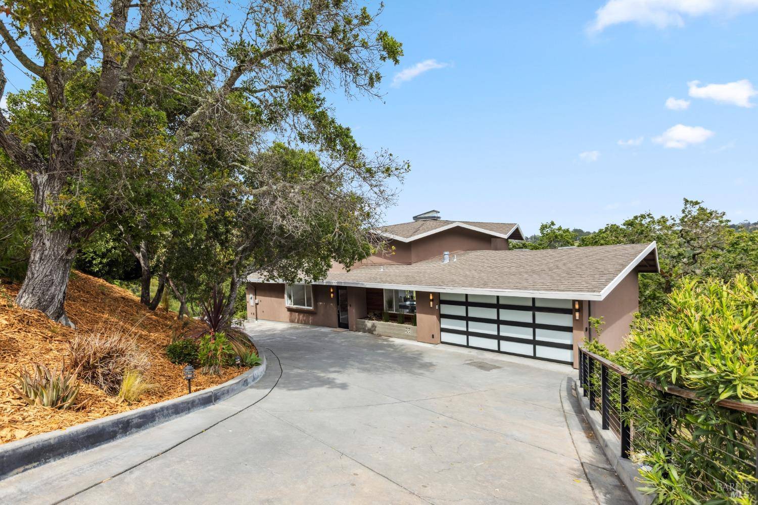 San Anselmo, CA 94960,28 Timothy AVE