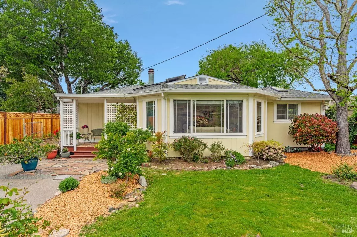 Cotati, CA 94931,75 Benson LN