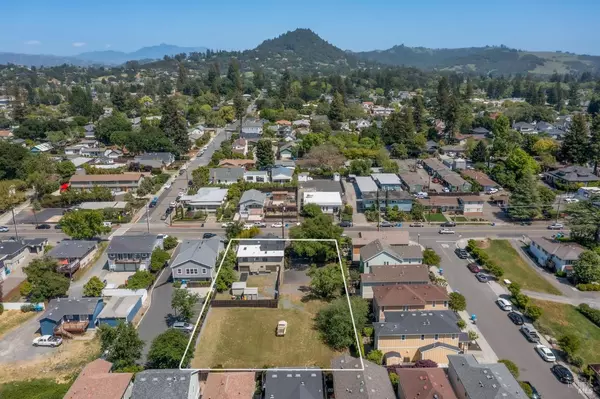 Healdsburg, CA 95448,733 Healdsburg AVE #735