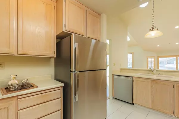 49 Birchwood DR, Novato, CA 94947