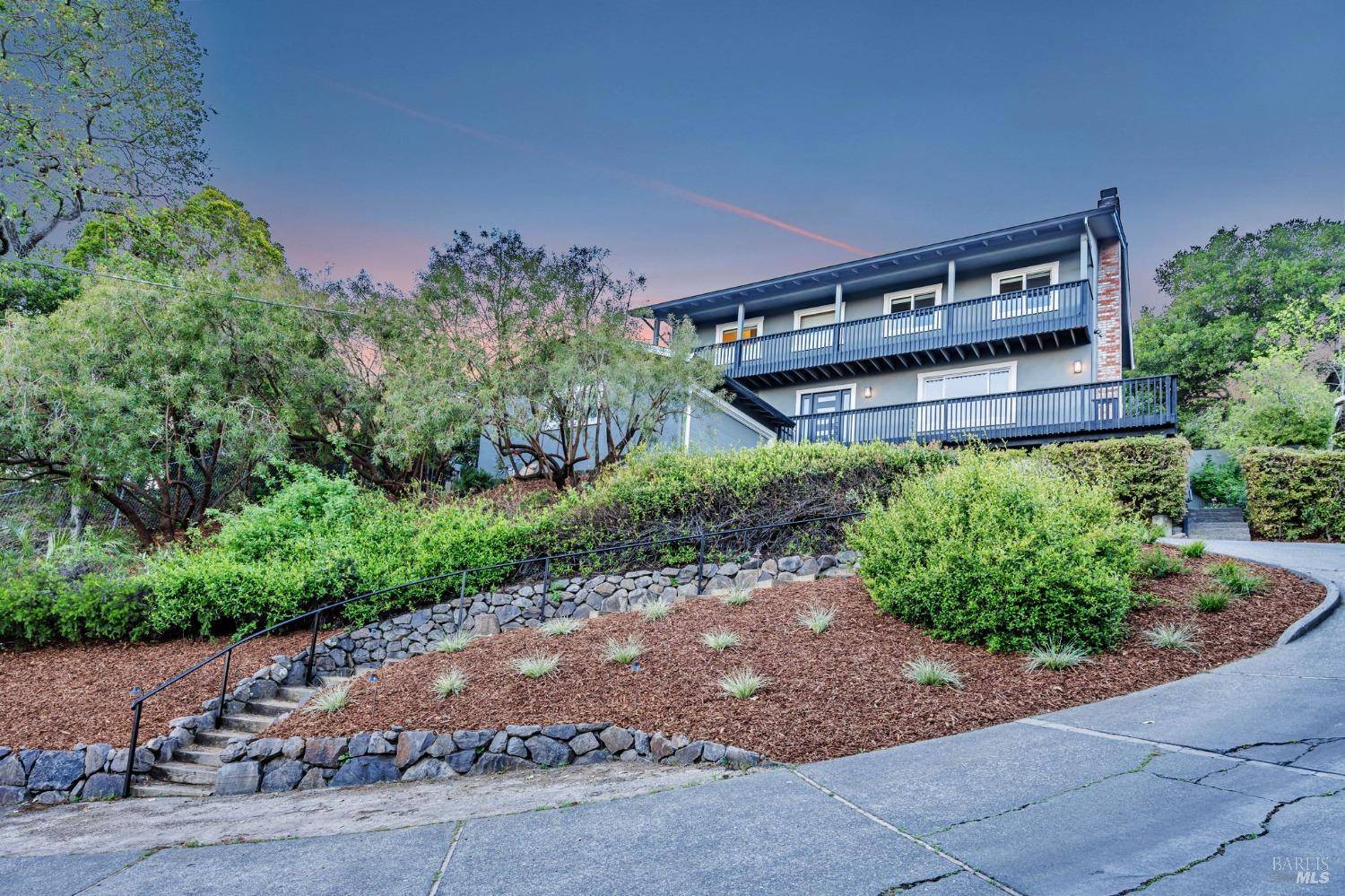 1433 Nye ST,  San Rafael,  CA 94901