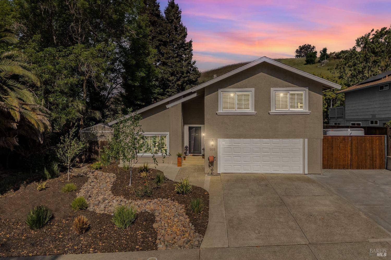 933 Rose DR, Benicia, CA 94510