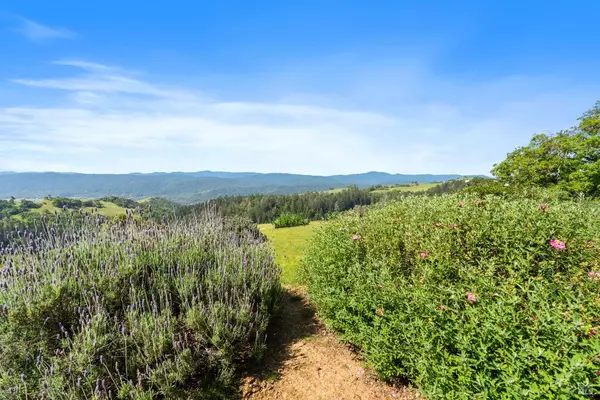 Boonville, CA 95415,9655 Peachland RD