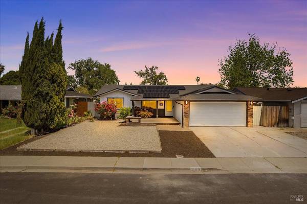 285 Cascade DR, Vacaville, CA 95687