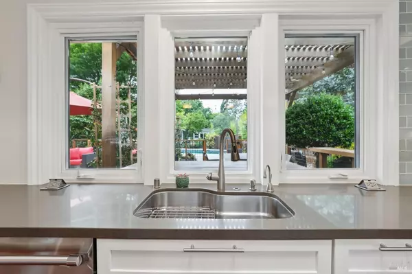 Napa, CA 94558,1057 La Grande AVE