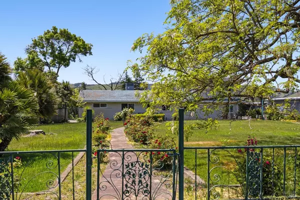 Sonoma, CA 95476,24265 Arnold DR