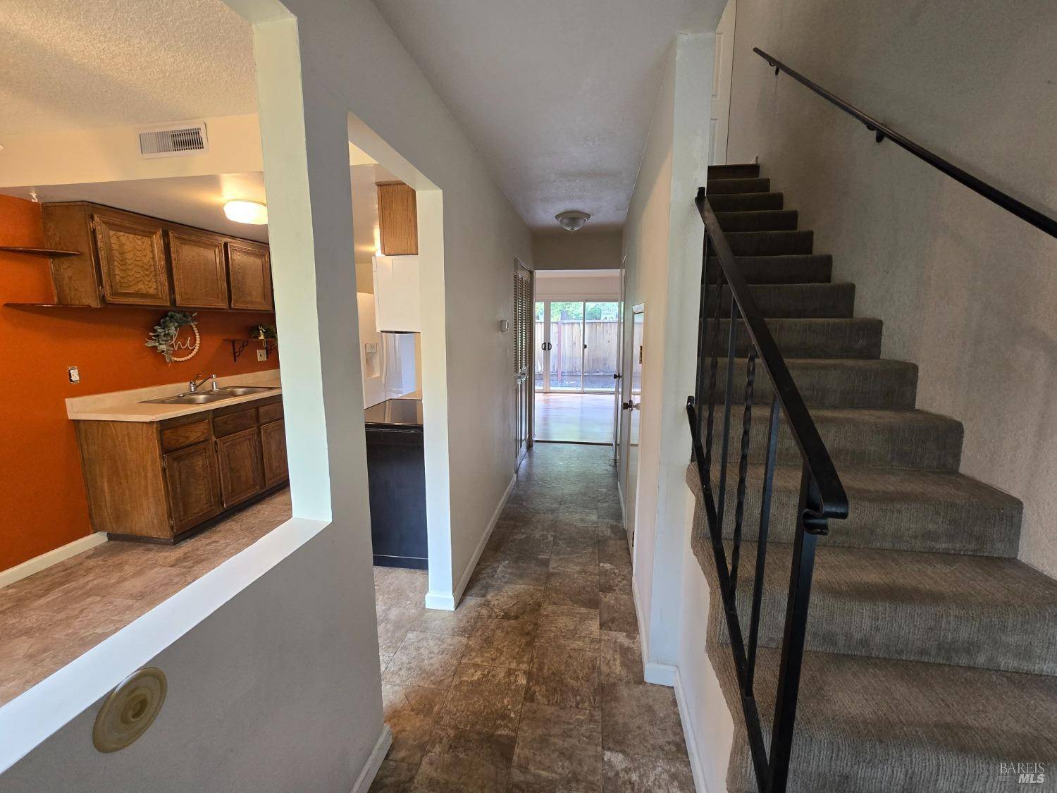 Santa Rosa, CA 95405,3050 Yulupa AVE