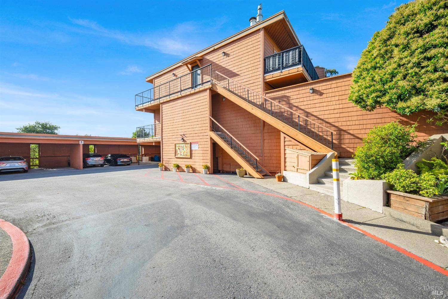 Sausalito, CA 94965,128 Stanford WAY
