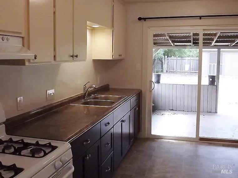 Cloverdale, CA 95425,32 Blair ST
