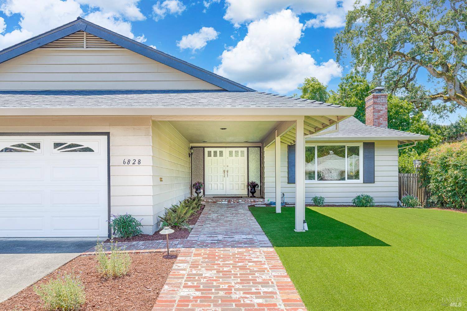 Santa Rosa, CA 95409,6828 Fairfield DR