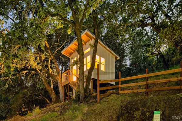 Sonoma, CA 95476,18970 Sweet William CT