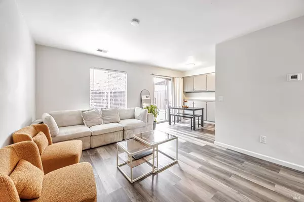 757 Simpson PL, Santa Rosa, CA 95401