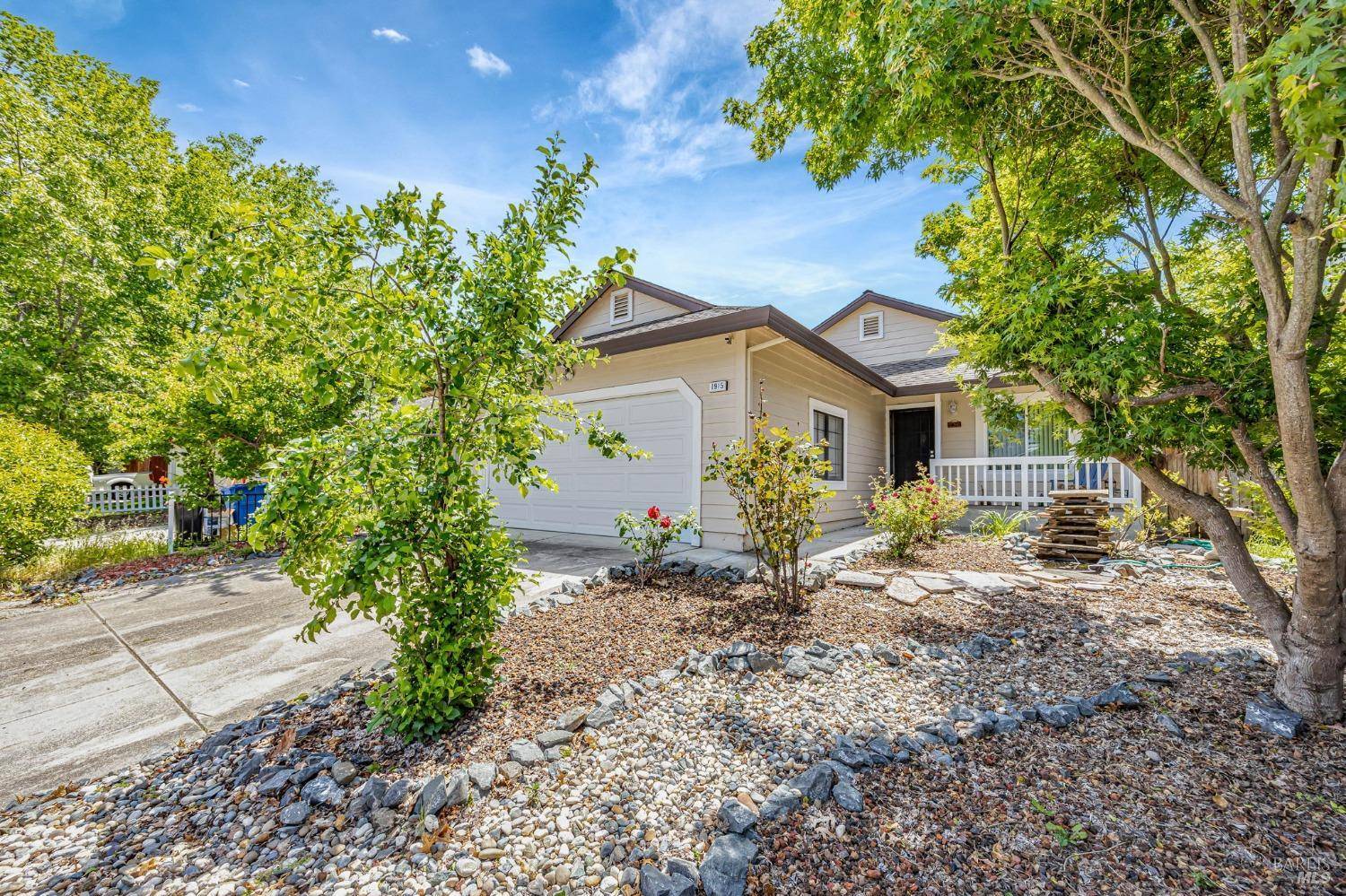 Windsor, CA 95492,1915 Howard DR