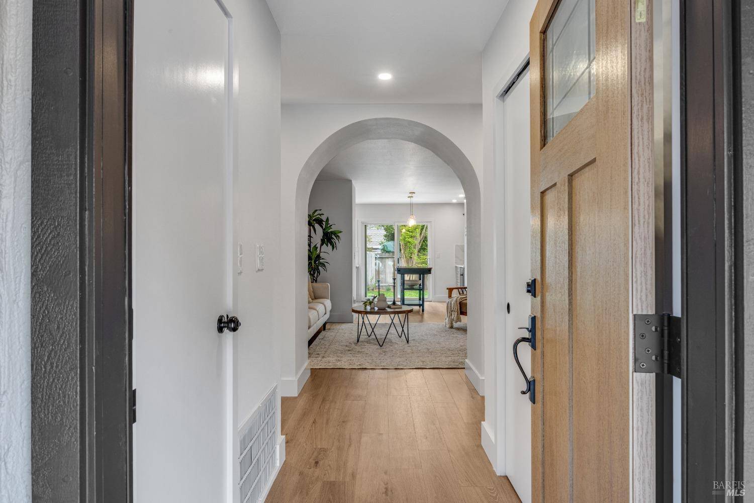 408 Garfield DR, Petaluma, CA 94954