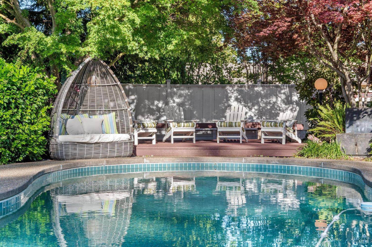 119 Smith CT, Healdsburg, CA 95448