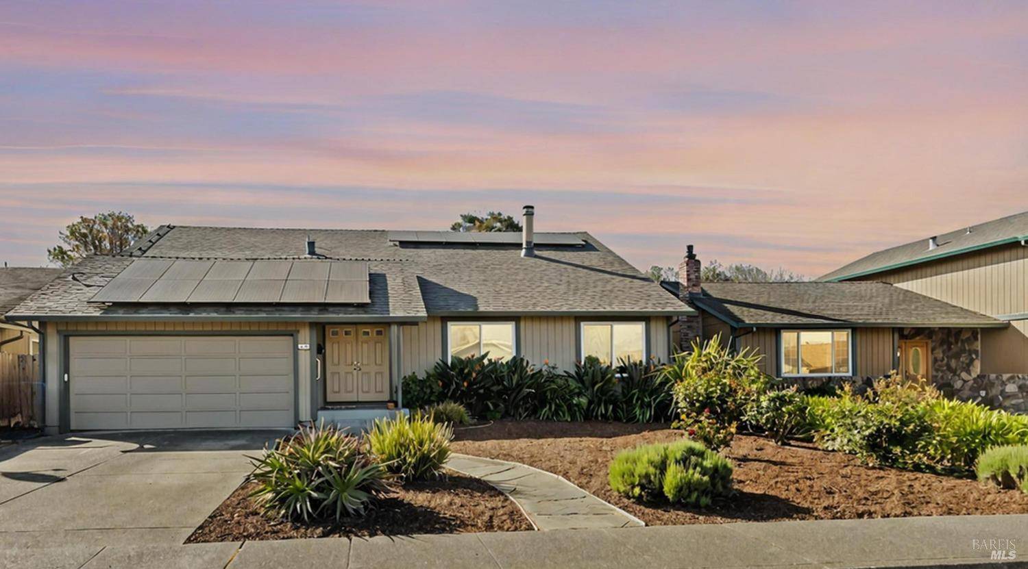 Petaluma, CA 94954,1712 Putnam WAY