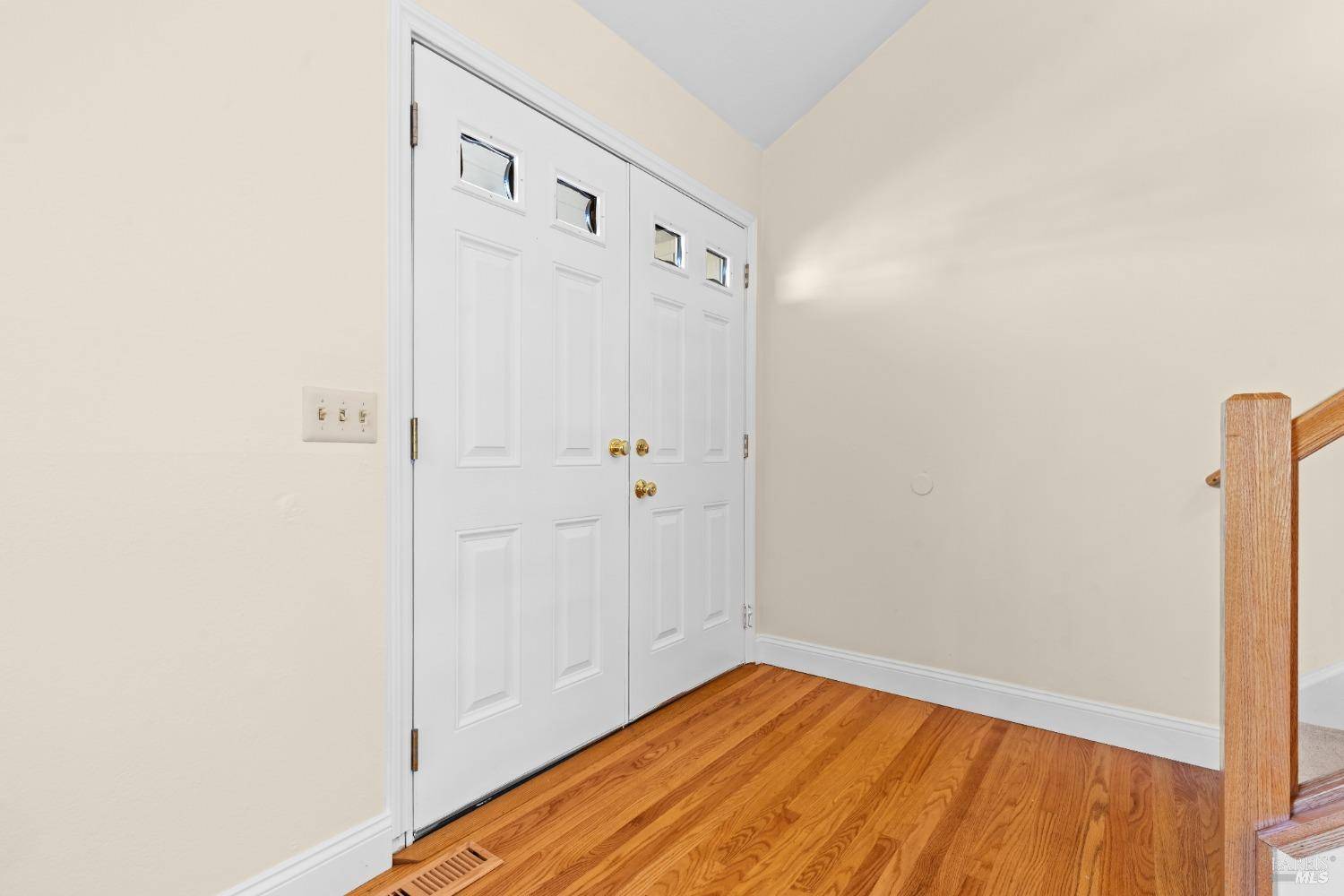 Petaluma, CA 94954,1712 Putnam WAY