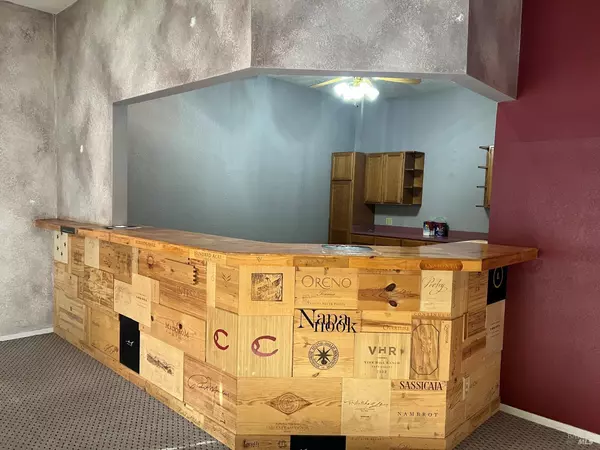 Napa, CA 94559,1850 Imola AVE W